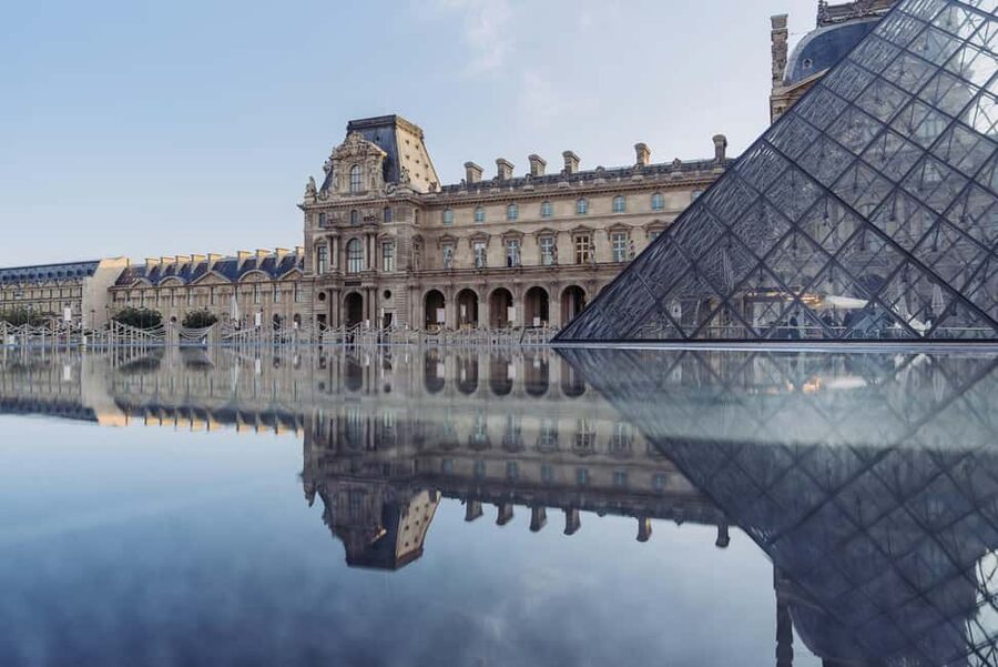 Louvre & Mona Lisa Small Group Tour with Reserved Entry - Mona Lisa Time: The Stop You Must Plan Around