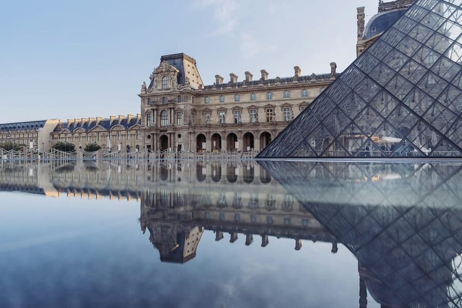 Louvre & Mona Lisa Small Group Tour with Reserved Entry - Walking, Headsets, and Small-Group Practical Comfort