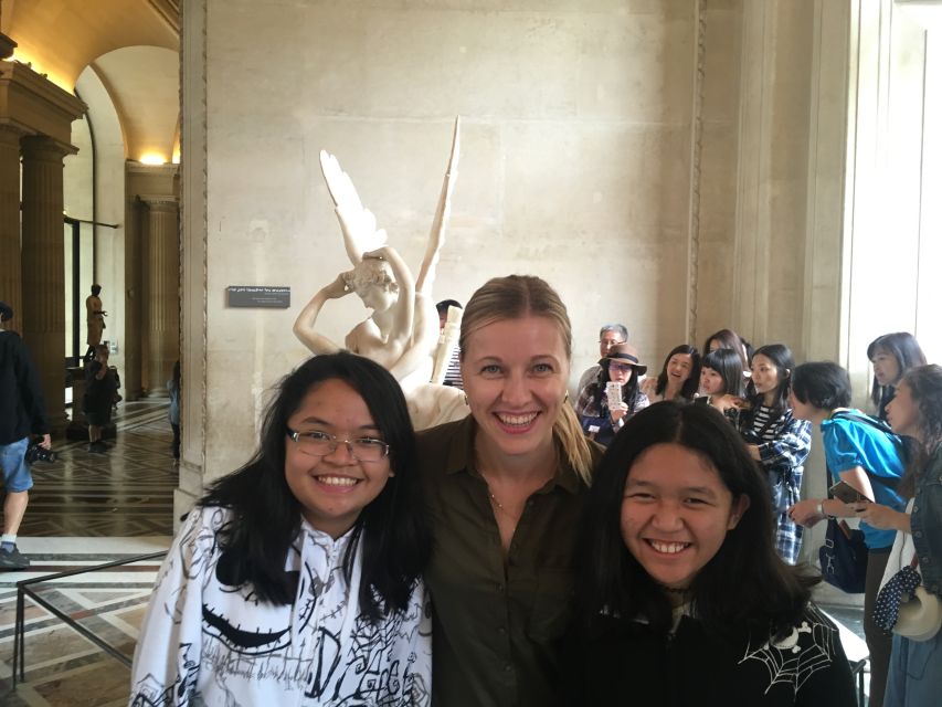 Louvre Museum Child-Friendly Private Tour for Families - Fortress roots and the Louvre’s transformation story