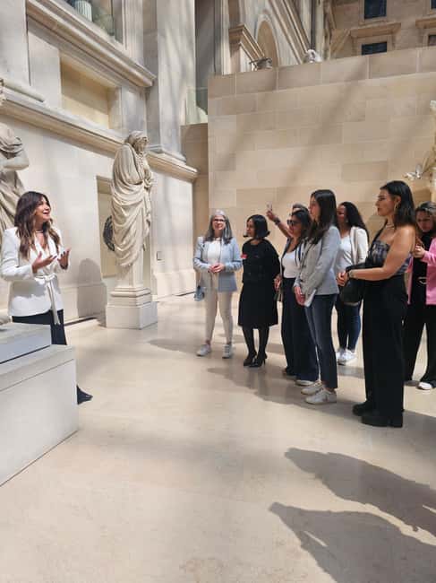 Louvre Museum (Essential) – 2-hour visit in Portuguese with a photo session - The guided highlights: about 20 works, with a plan that avoids dead time