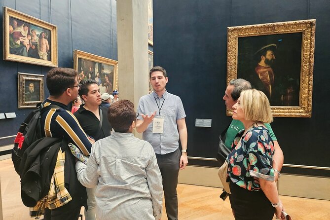 Louvre Museum Masterpieces Guided Tour in Small Group with Access - How the guide experience shapes the whole tour