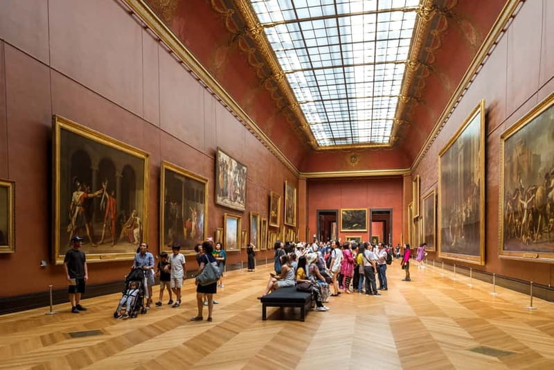 Louvre Museum: Skip-the-Line Small Group Guided Tour - The Louvre highlights loop: Mona Lisa, Canova, and Medusa
