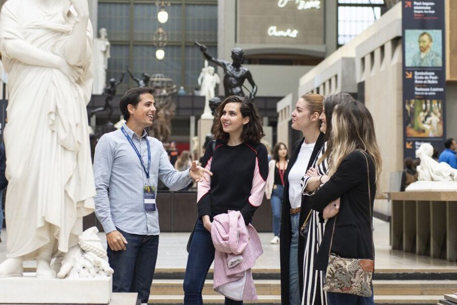 Louvre & Orsay Masterpieces - Guided Tour up to 6 guests 5h - Louvre Museum: the timeline starts with Ancient Greece, then accelerates