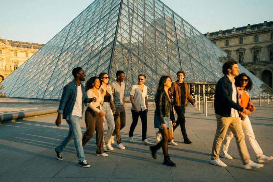 Louvre Priority Access Mona Lisa & Museum Icons Guided Tour - Mona Lisa, Venus de Milo, and the Moments You’ll Want to Remember