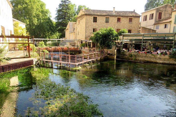Luberon Market & Villages Day Trip from Aix-en-Provence - Ansouis: a calmer Sunday village moment with market time