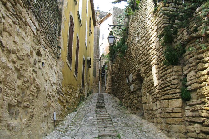 Luberon Villages Half-Day Tour from Aix-en-Provence - Roussillon: Ochre Quarries and Rosy Cliff Energy