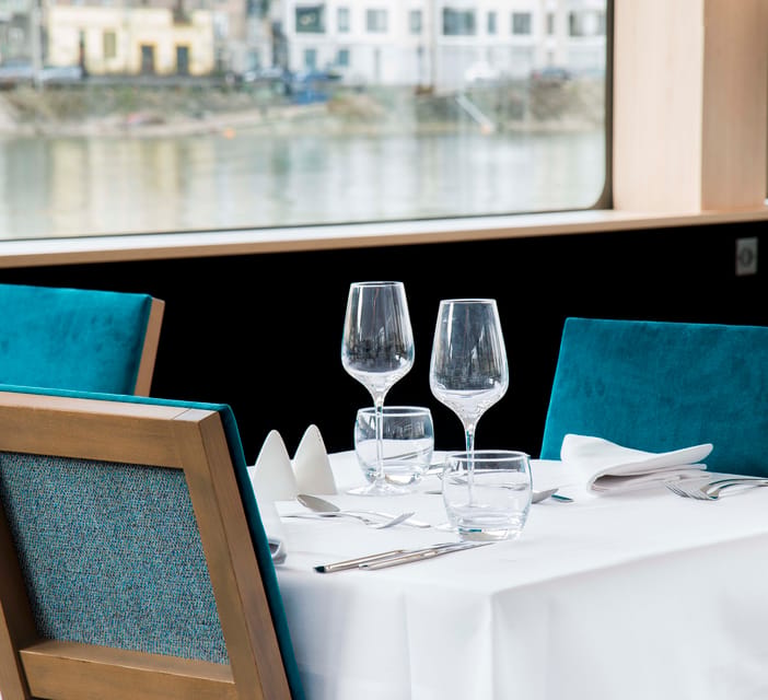Lyon 2.5-Hour Dinner Cruise - Meeting at Quai Rambaud, and where to actually stand