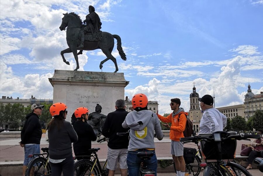 Lyon: 2-Hour Electric Bike Tour with a Local Guide - E-bike Lyon in two hours: the best use of short time