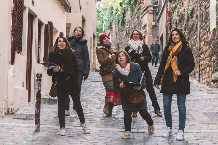 Lyon: escape game in the Vieux Lyon - Start at 3 Rue des Estrées, Finish at Palais de Justice