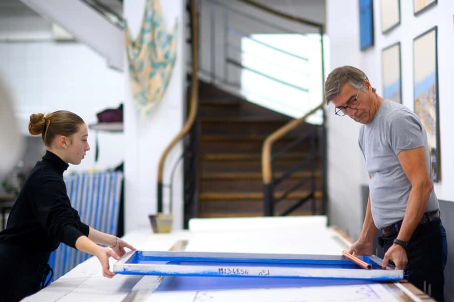 Lyon: Guided tour of the last Lyon silk printing workshop - Meeting point and timing that keep it low-stress