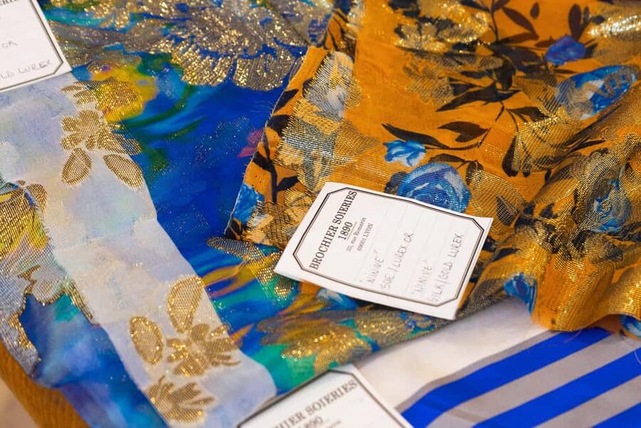 Lyon: Musée Soieries Brochier guided tour - The museum shop: Fabriqué à Lyon silk you can bring home