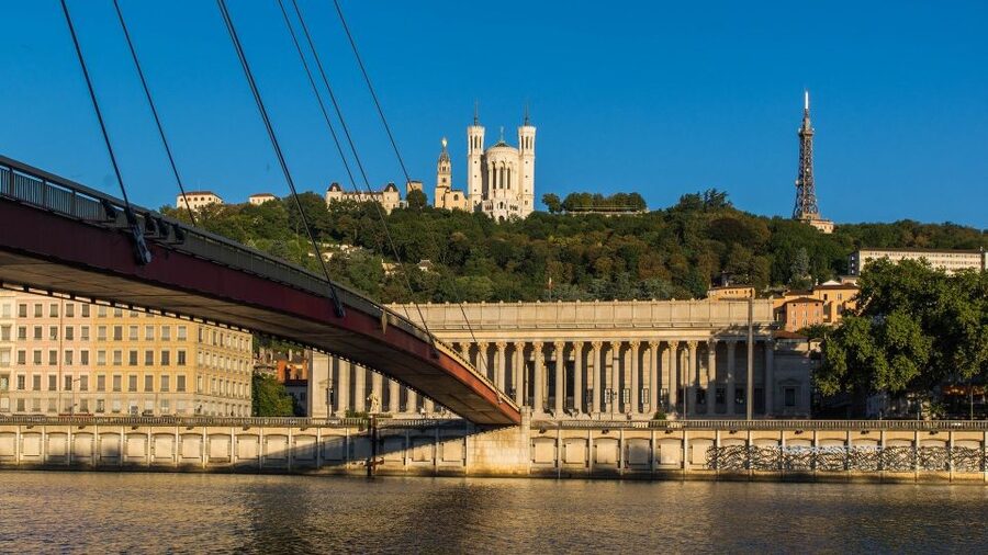 Lyon: Old District Private Guided Walking Tour - Price and value for a private Old District walk
