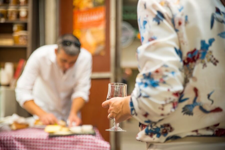 Lyon: Old Town Food Tour - Why this Lyon Old Town tour works