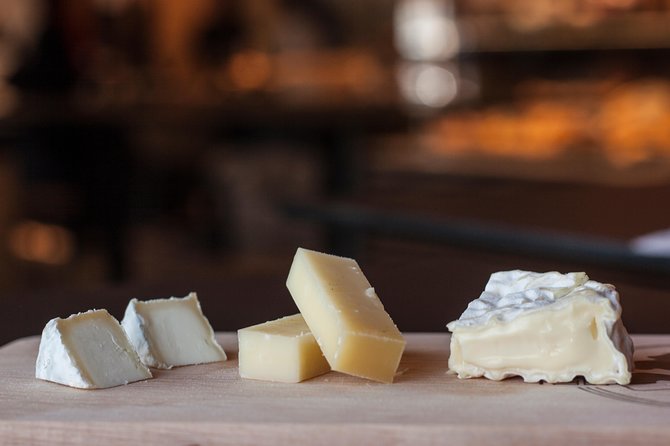 Lyon Old Town Food Tour with 6 French Delicacies & Fine Wine - Why This Vieux Lyon Food Walk Fits 3.5 Hours