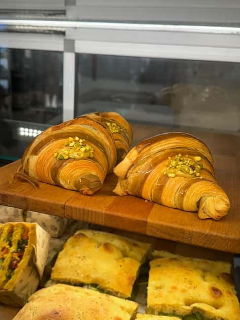 Lyon: Pastries and Chocolate Walking Food Tour w/6+ Tastings - The One Real Risk: When the Guide Does Not Show Up