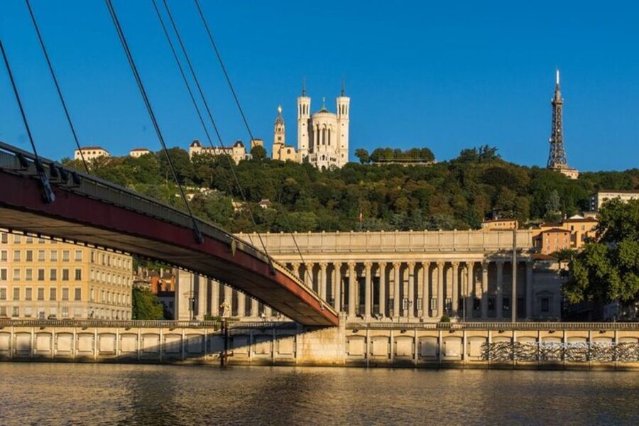 Lyon: Private custom tour with a local guide - Vieux Lyon and the traboules: Lyon’s secret indoor shortcuts