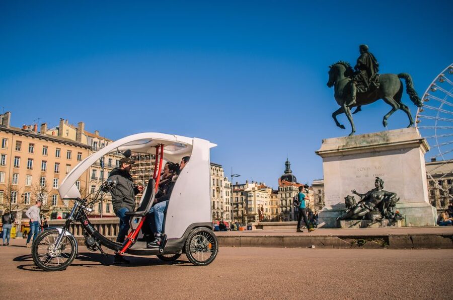 Lyon: Private Pedicab Tour of Top Landmarks & Hidden Gems - How the guide experience really changes the tour