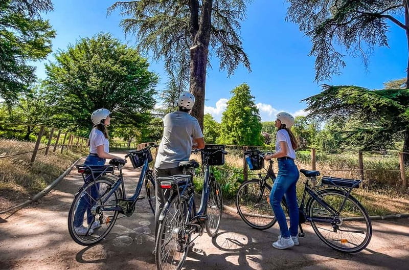 Lyon: Tête d'Or park on an electric bike Tour - Rhône river banks to Parc de la Tête d’Or: the pace shift you want