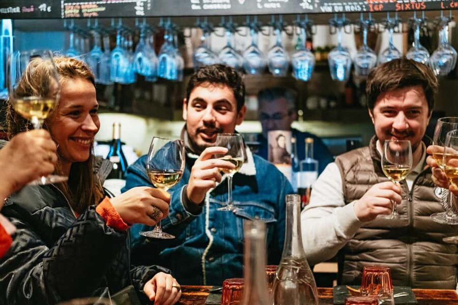 Lyon: Vieux Lyon Food Tasting Walking Tour - 14 Tastings Across 5 Stops, Plus What Those Places Teach You