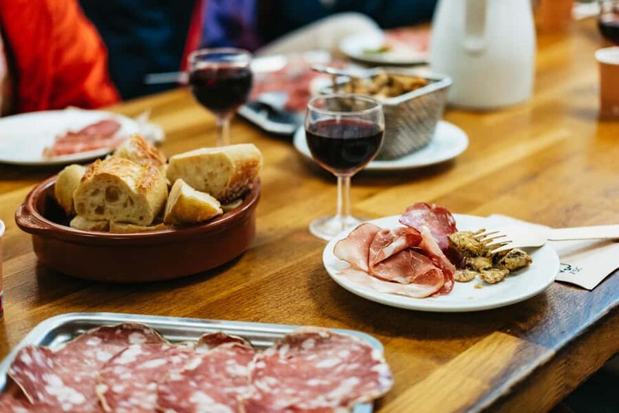 Lyon: Vieux Lyon Food Tasting Walking Tour - Vieux Lyon Traboules, St. Jean Views, And The Old Town Map In Your Head