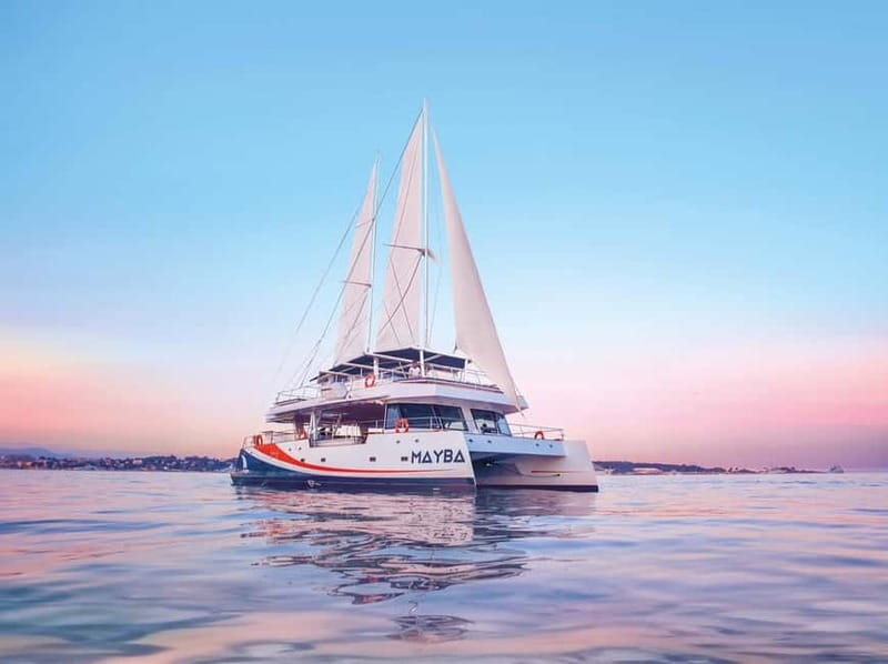Marina Baie des Anges: Lazy afternoons at sea on a Maxi Catamaran - Marina Baie des Anges: the easy start to a sea day
