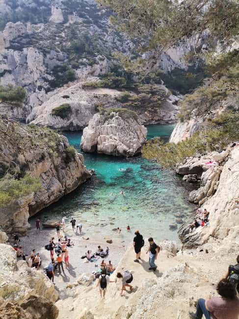 Marseille: Calanques National Park Guided Hike with Picnic - Getting To Luminy: The 8h55 Start That Sets the Tone