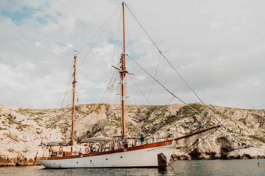 Marseille: Calanques Sailing Day Trip with Lunch and Wine - Boat comfort: shade, seating, and what to bring so you enjoy every hour