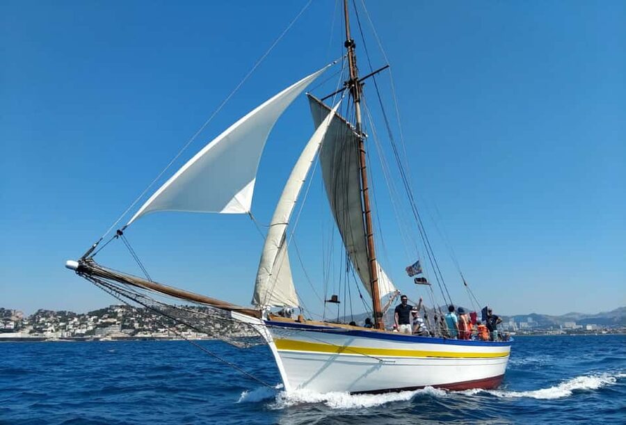 Marseille: Château d'If and Frioul Calanques Sailing Cruise - Who this cruise suits best