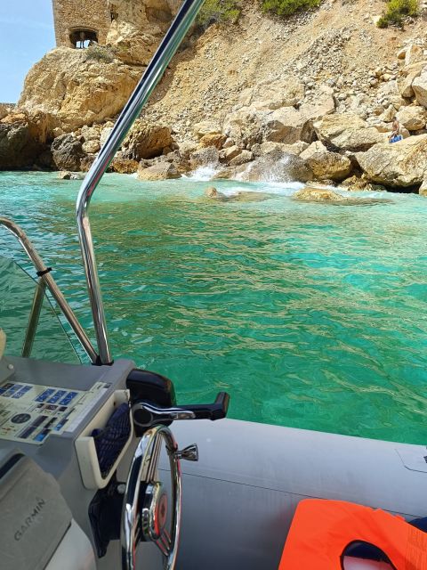 Marseille: Côte Bleue Calanques Boat Tour with Swimming - Port de La Redonne: your land break, restrooms, and a local harbor feel