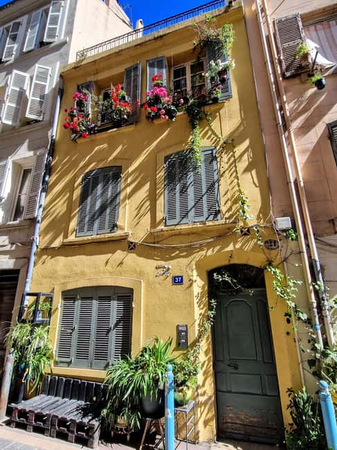 Marseille: découvrir la vieille ville avec un marseillais - Hôtel de Ville et ruelles discrètes: le Marseille qui ne se voit pas en une carte