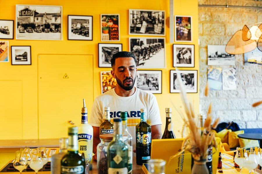 Marseille : Discover the secrets of pastis - Meeting Point and Setting: The Yellow Room Bar