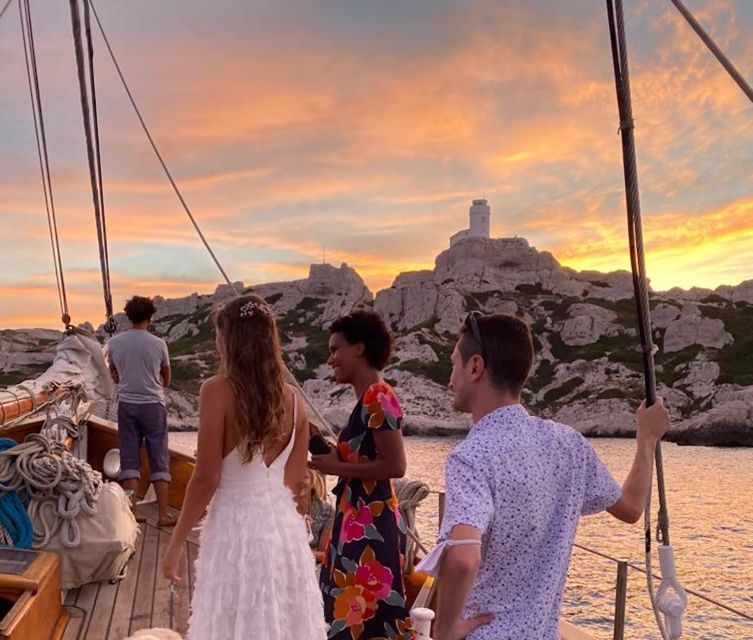 Marseille: Frioul Islands Sunset Cruise with Cocktail Dinner - Key Highlights I Think You Should Know