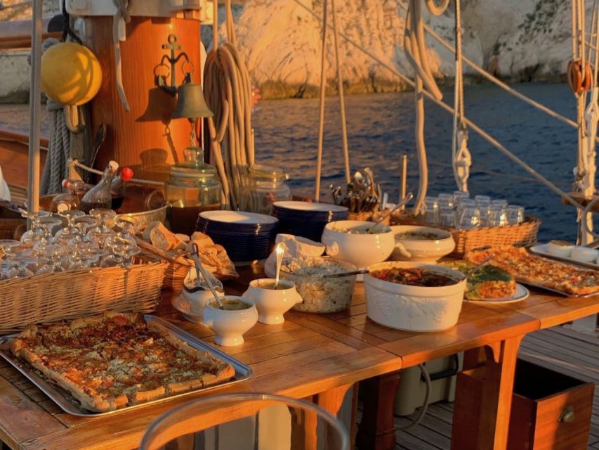 Marseille: Frioul Islands Sunset Cruise with Cocktail Dinner - Should You Book It?