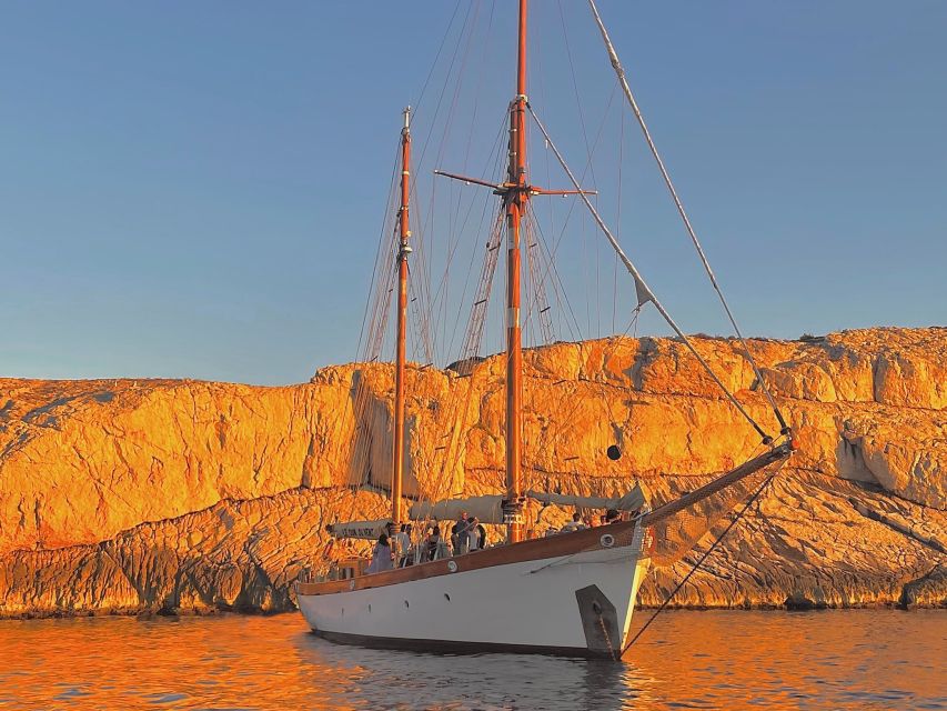 Marseille: Frioul Islands Sunset Cruise with Cocktail Dinner - From Old Port to Frioul: The Timing That Builds the Magic