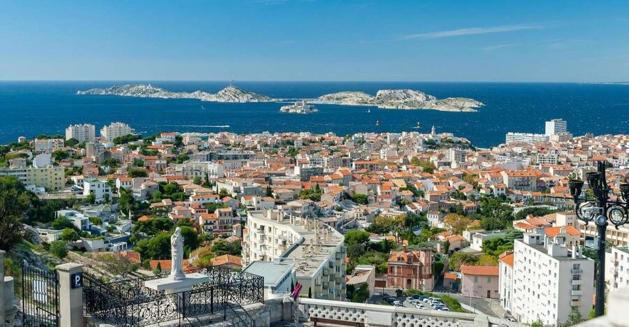 Marseille: Private Walking Guided Tour - Getting oriented fast at Hôtel de Ville and the Old Port
