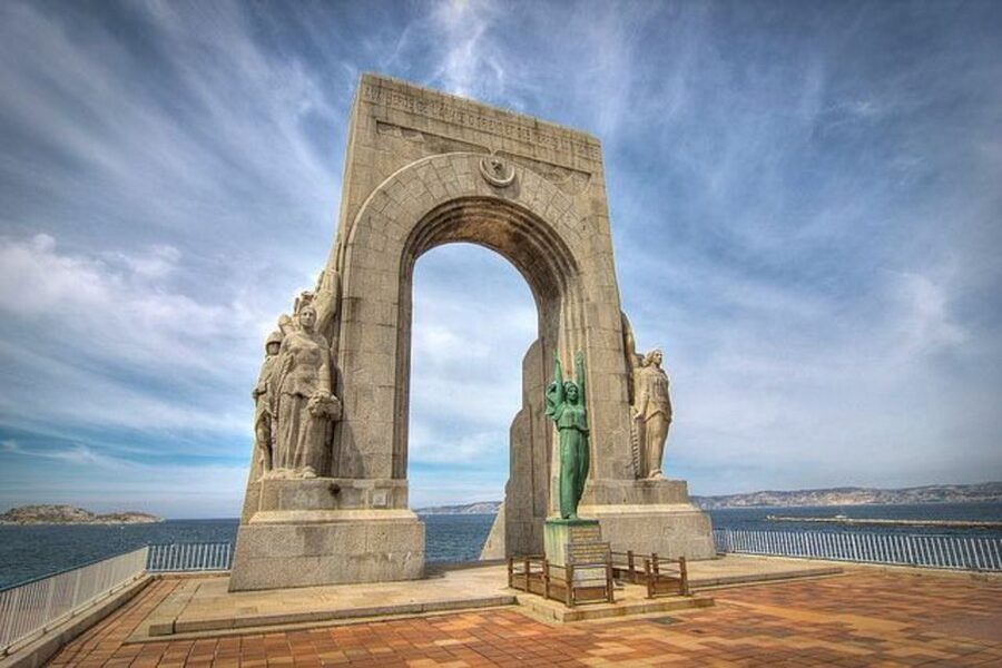 Marseille: Private Walking Guided Tour - Off the beaten path, at your rhythm