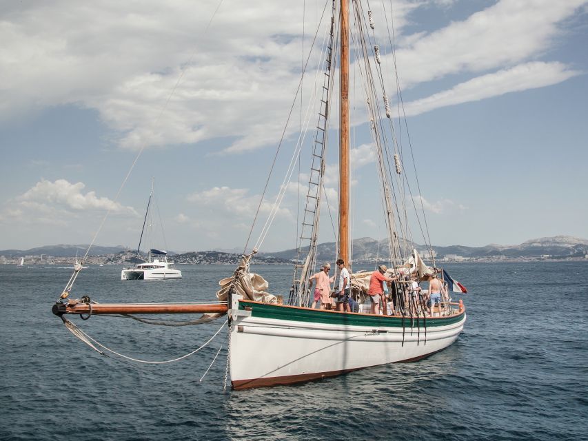 Marseille: Sailboat Cruise with Lunch, Swim & Organic Wine - Organic wine and how to plan your day around it