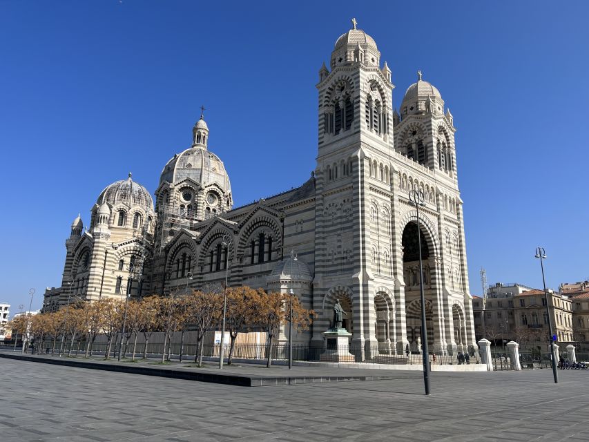 Marseille: Sightseeing E-Bike Tour - Corniche John Kennedy and the sea air run