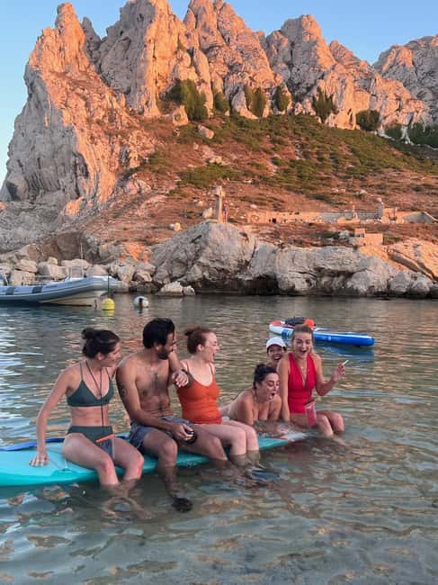 Marseille: stand-up paddle tour - discover the calanques - Meeting in Les Goudes, and getting the right starting point