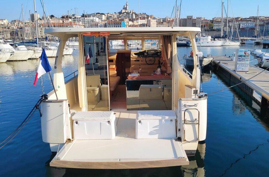 Marseille: Sunset Boat Cruise with Buffet and Organic Wine - Frioul Archipelago: Anchoring, Photos, and the Sunset Swim