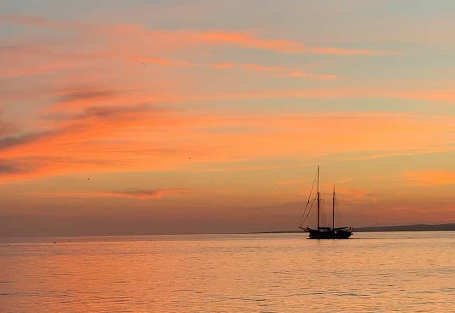 Marseille: Sunset Sailing Cruise with Dinner and Wine - Music, Fairy Lights, and Sailing Moments You’ll Actually Notice