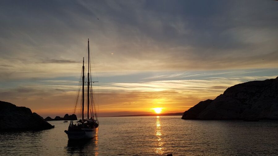 Marseille: Sunset Sailing Cruise with Dinner and Wine - Frioul Stop: Two Hours of Swim, Photos, and Sunset