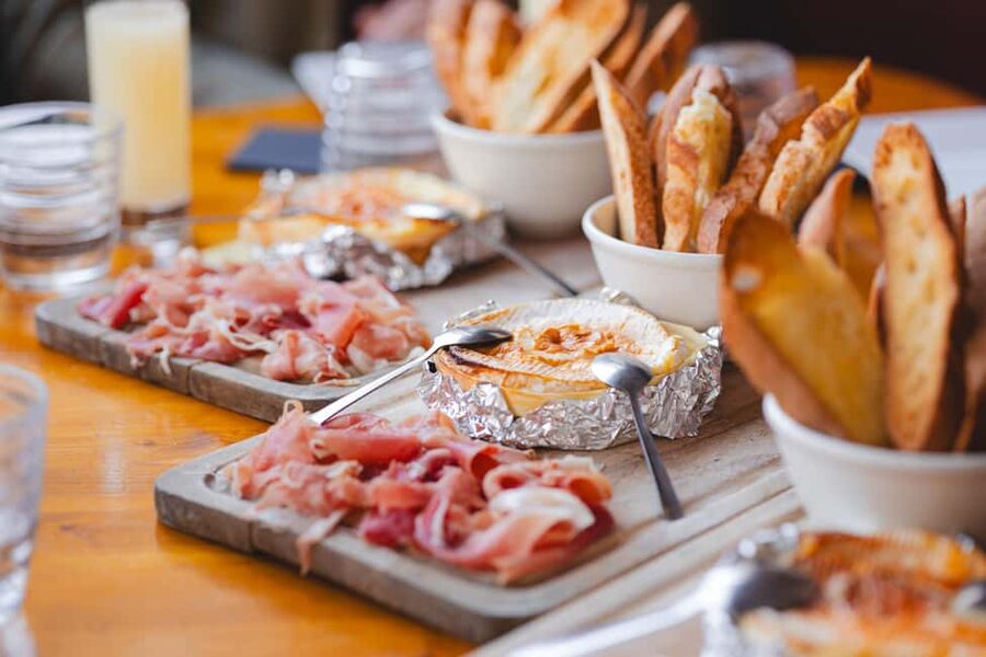 Marseille: Walking Food Tour with Full Meal - Starting by the Quai du Port, then walking into Marseille’s food neighborhoods