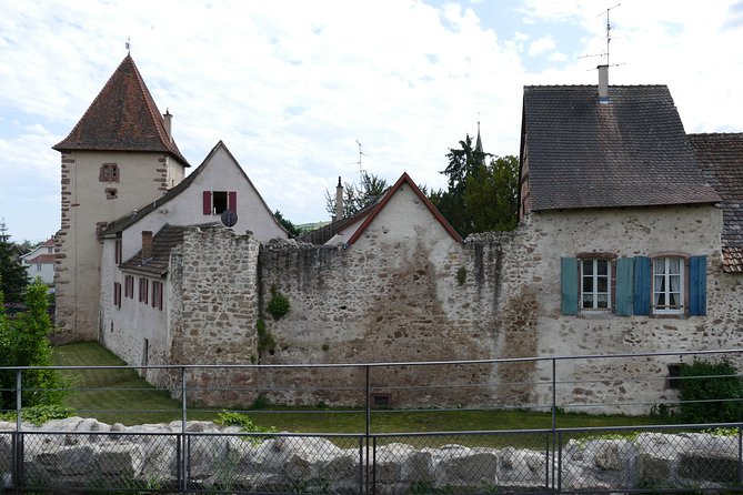 Medieval Villages and Wine Tasting from Strasbourg - Riquewihr: your lunch window inside a medieval favorite