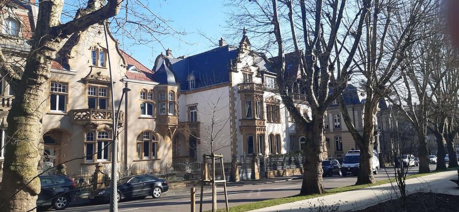 Metz: a guided walking tour of the city's key spots - The Imperial Quarter, Avenue Foch, and the William II postal clue
