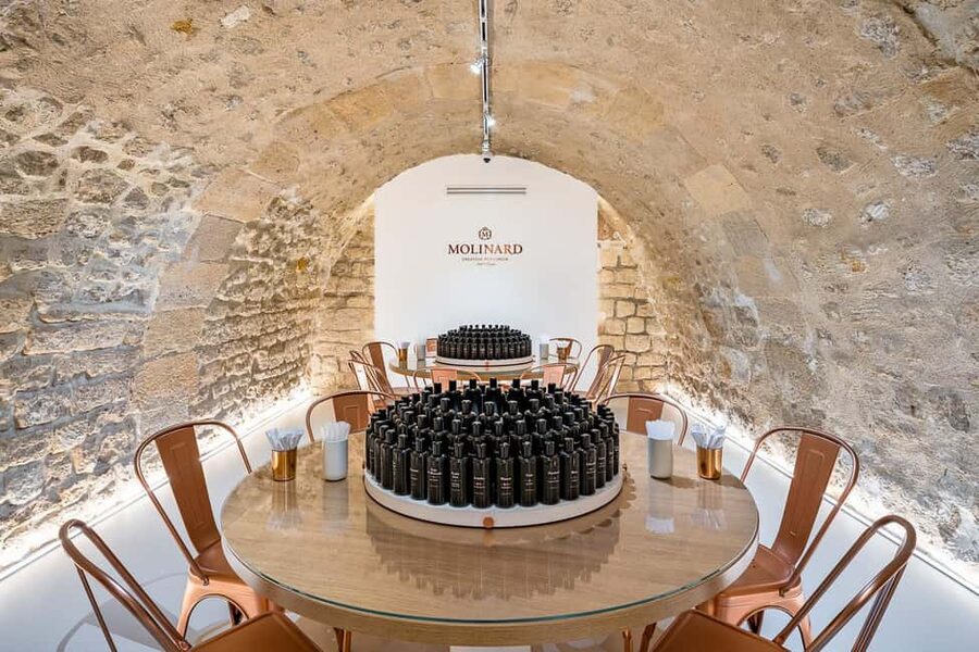 Molinard Parfums Paris Ier: Classic Perfume Workshop - Where You Meet and How the Session Flows