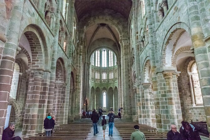 Mont Saint Michel Day Trip from Paris with English Speaking Guide - Touring the island on your own time: lunch, crêpes, and ramparts