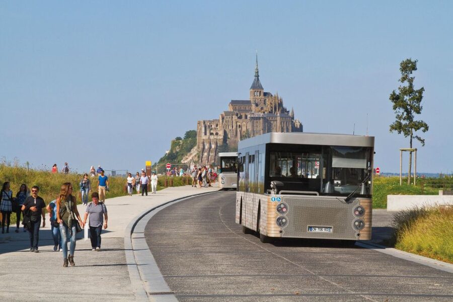 Mont Saint Michel: Walking Tour & Optional Abbey Ticket - Language mix can change the feel of your 2 hours