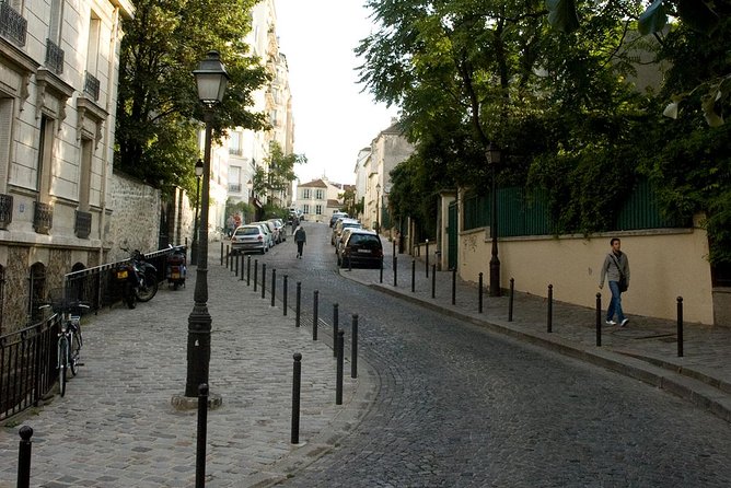 Montmartre District Walking Tour in Paris - Sacré-Cœur Views and the Architecture Stop You Should Not Skip