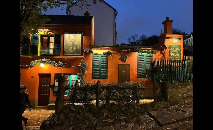 Montmartre for Art Lovers - Walking tour with Expert Guide - Montmartre is better when you play, not just look